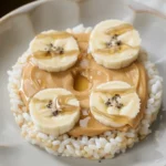 Rice Cakes With Peanut Butter and Banana